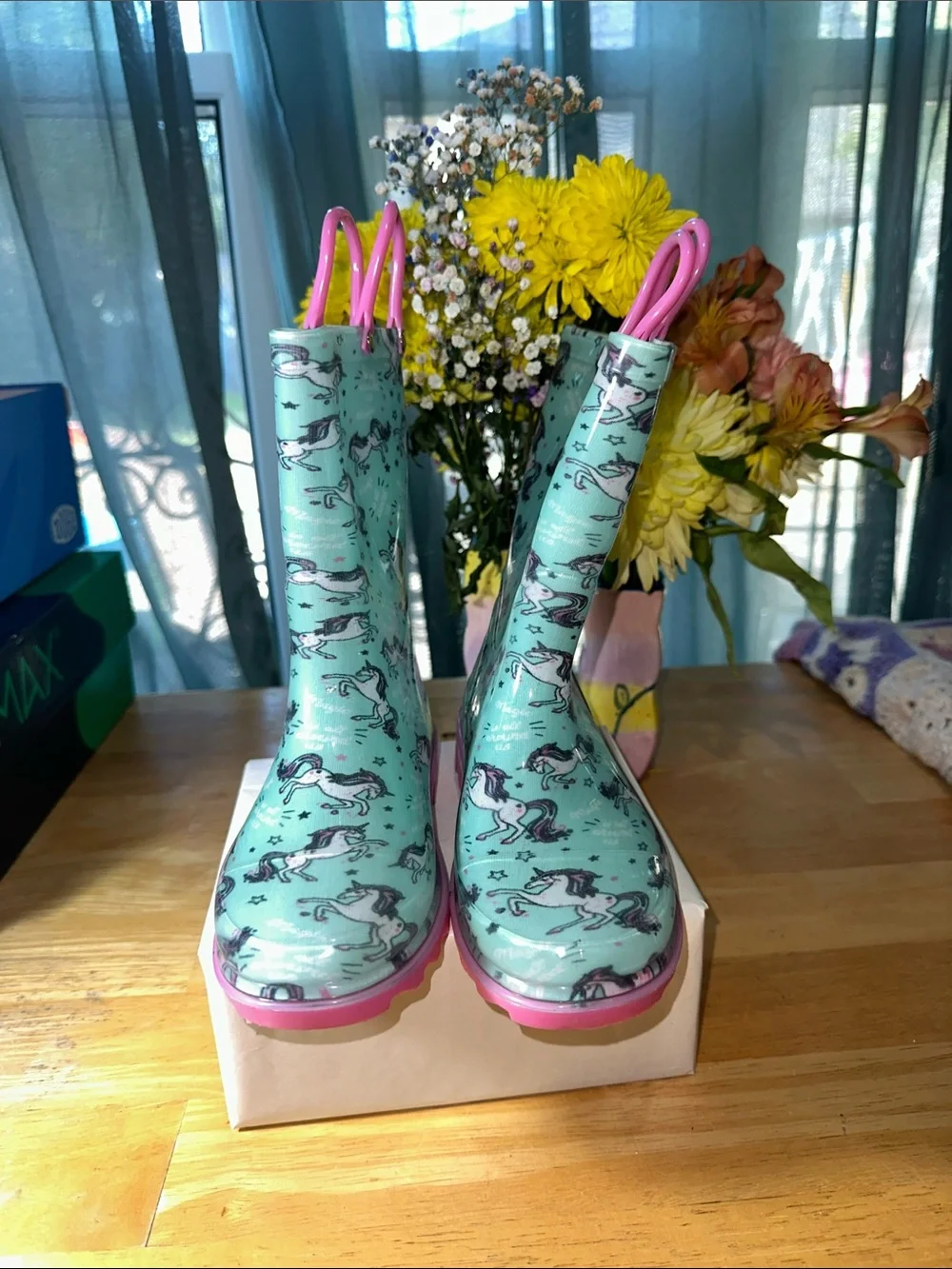 🤩Kids Mint Unicorn Rain Boots with Pink Handles and Soles. 🎁2